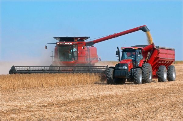 PIB da agropecu�ria sobe 3% em 2015, enquanto PIB geral recuou 2,1%