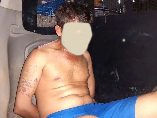 Homem � preso em quitinete sob acusa��o de praticar ato sexual com cachorra