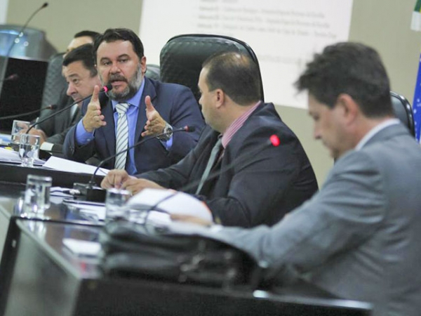 �Cronograma irreal e pre�o subfaturado�, declara ex-analista do Minist�rio das Cidades sobre VLT � CPI da Copa