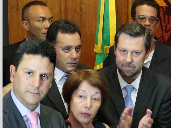 Novo pedido de impeachment contra a presidente Dilma � protocolado na C�mara