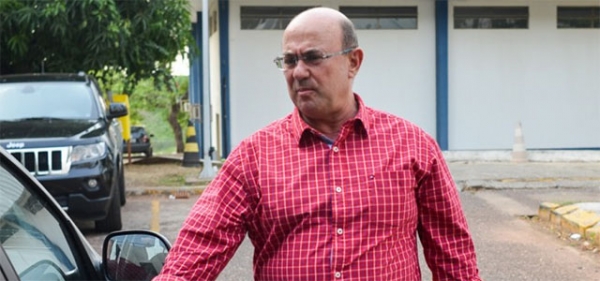 Riva melhora, mas continua internado e far� novos exames nesse s�bado, 05 de dezembro.