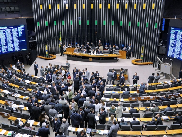 Plen�rio realiza sess�o extraordin�ria para eleger membros da comiss�o especial do impeachment