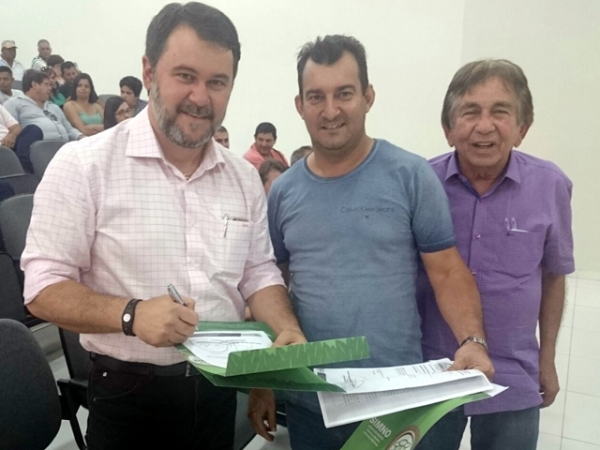 Presidente do Simno busca junto ao Deputado Oscar Bezerra solu��es para o setor de base florestal