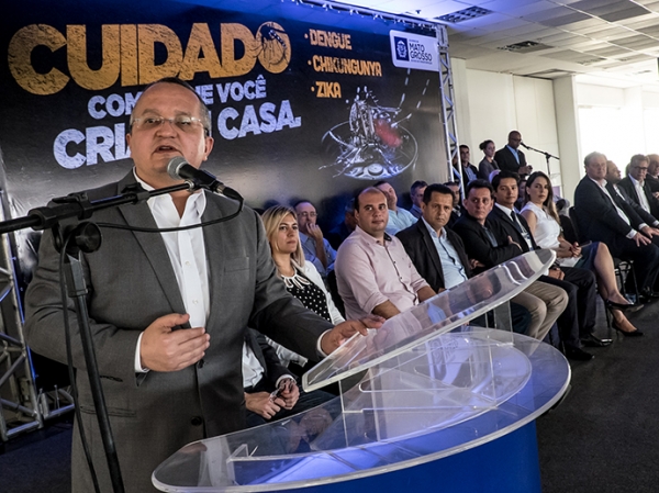 Guerra ao mosquisto: Governador anuncia b�nus aos agentes de combate a endemias