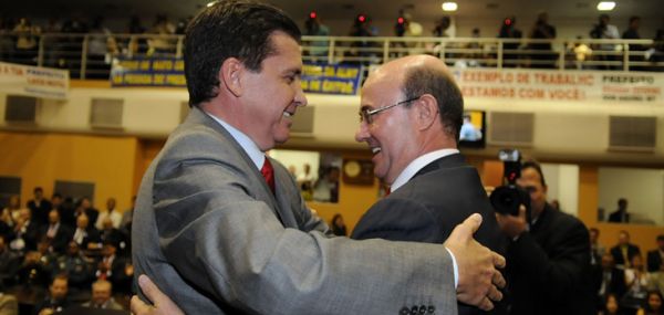 S�rgio Ricardo 'foge' de oficiais e ju�za toma provid�ncias
