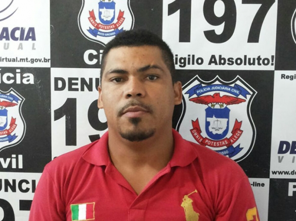Pol�cia Civil de Juara prende acusado de matar Carlos Macedo no Cal�ad�o da Sorocaba em Juara.