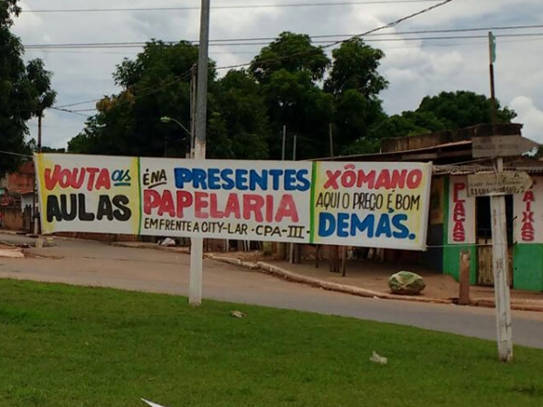 Num pa�s onde algumas escolas ensinam que L tem som de U, olha o que acontece.