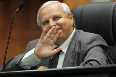 Justi�a condena ex-secret�rio de Silval e igreja a devolverem R$ 386 mil