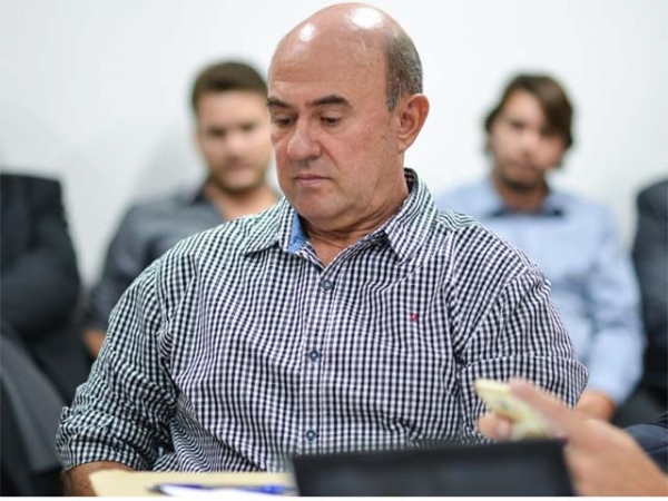 Deu no M�dianews: Riva bancava tratamentos e at� passagem de �nibus para pedintes