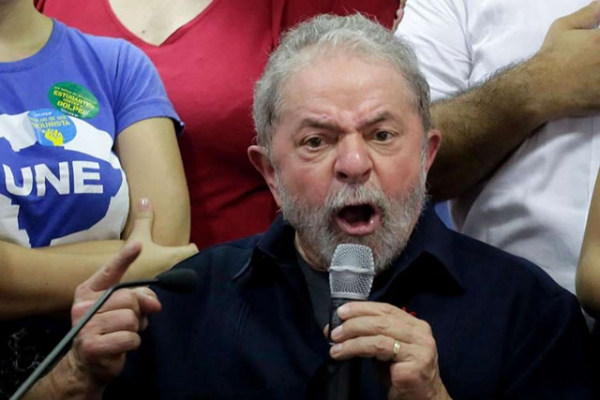 Lula deve refor�ar governo Dilma e dizer 