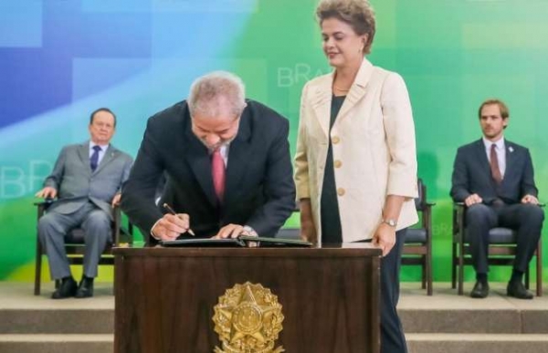 Gilmar Mendes suspende nomea��o de Lula como ministro da Casa Civil