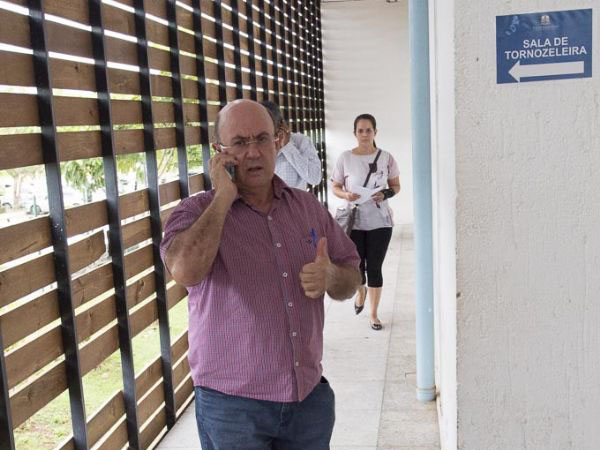 Desembargador n�o v� risco de novo crime e manda retirar tornozeleira de Riva
