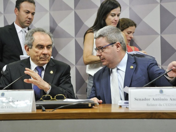 Comiss�o do impeachment deve votar relat�rio no dia 6 de maio