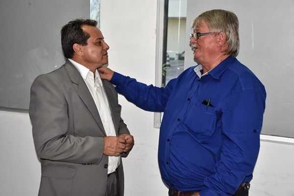 Prefeito de Juruena busca ajuda para atender fam�lias de posseiros
