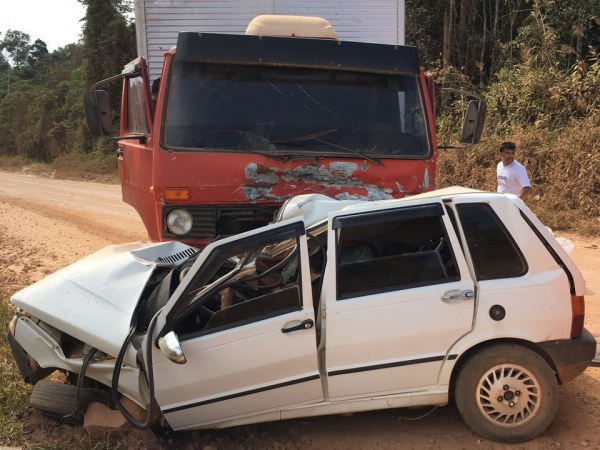 Sete (07) pessoas da mesma fam�lia morrem em acidente entre Juruena e Castanheira.