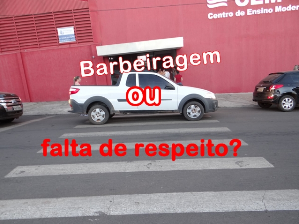 Estacionamento em frente ao CEM continua uma bagun�a.