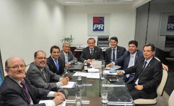 Senadores discutem pauta municipalista e se comprometem em acelerar vota��o de projetos 
