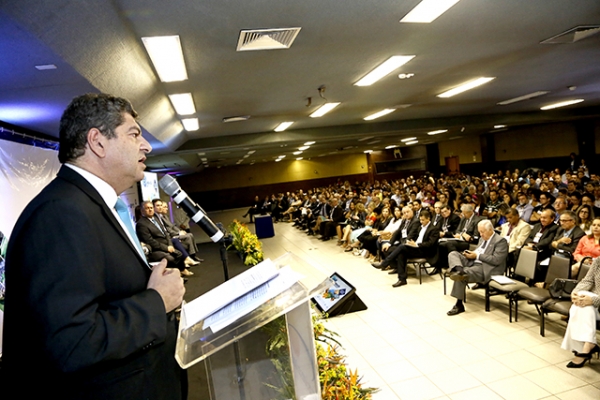 Presidente da ALMT prestigia Encontro Brasileiro de Administra��o
