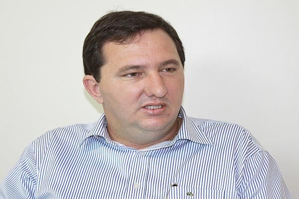 Valdir Barranco (PT) toma posse como deputado em MT ap�s recorrer ao TSE