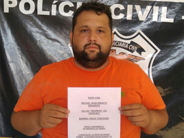 Condenado por roubos a caixas eletr�nicos e tr�fico de drogas � preso pela Derf