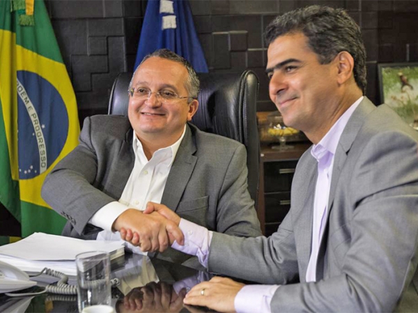 Governador recebeu o prefeito eleito da Capital mato-grossense, Emanuel Pinheiro, nesta quinta-feira (03.11), no Pal�cio Paiagu�s
