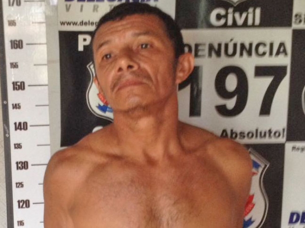 Pol�cia Civil prende pai que estuprava filha adolescente em Jangada