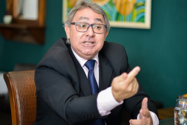 MPE diz que reajuste salarial de vereadores de Cuiab� foi ilegal