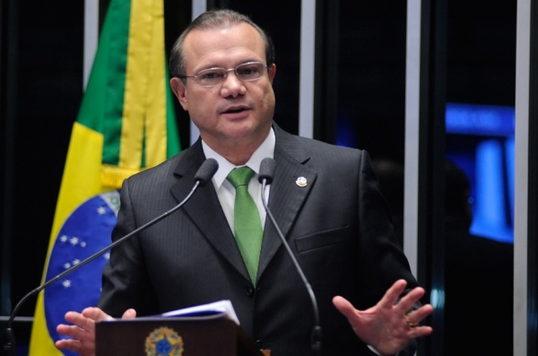 Senador mato-grossense elogia MP que regulariza im�veis urbanos e rurais