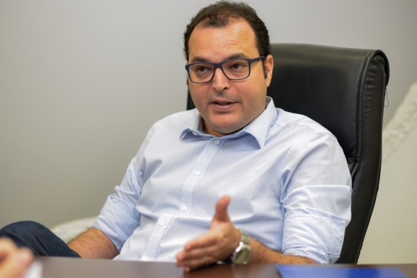 Seduc e CGE abrem investiga��o contra tr�s empreiteiras