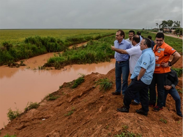 Governador visita Campo Novo do Parecis e anuncia plano para �reas atingidas pelas chuvas