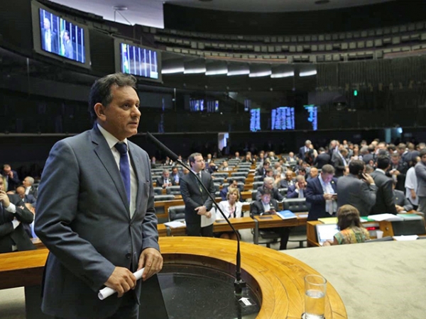 Relatada por Nilson Leit�o, Medida Provis�ria da Radiodifus�o � aprovada na C�mara