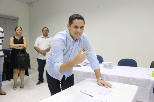 Vereador Rafael Piovezan � eleito presidente da UCMMAT com 72% dos votos.