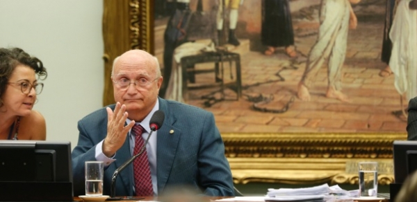 Osmar Serraglio (PMDB-PR) aceita convite para assumir Minist�rio da Justi�a