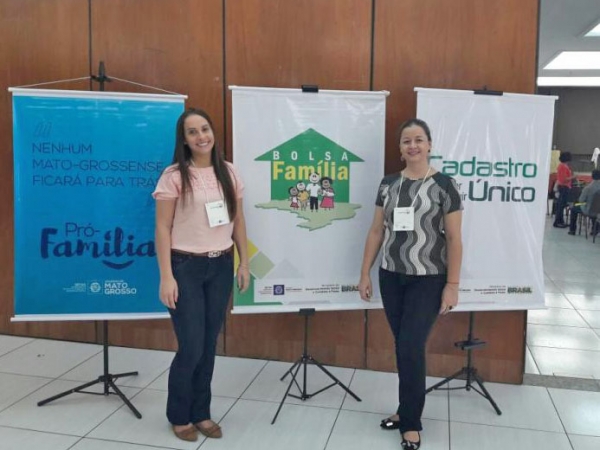 Andr�a Bezerra e psic�loga do CRAS participam do �Encontro de Gestores da Assist�ncia Social 2017�