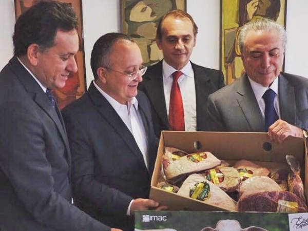 Governador atesta a qualidade da carne de Mato Grosso � Temer