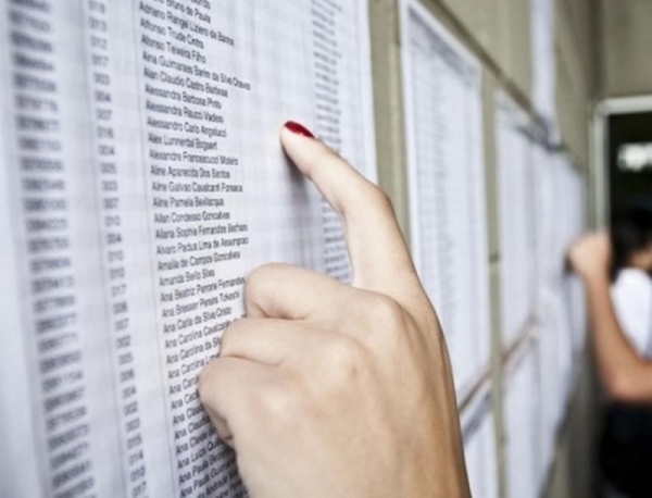 Secretaria de Educa��o publica decreto que homologa o resultado final do Processo Seletivo Simplificado