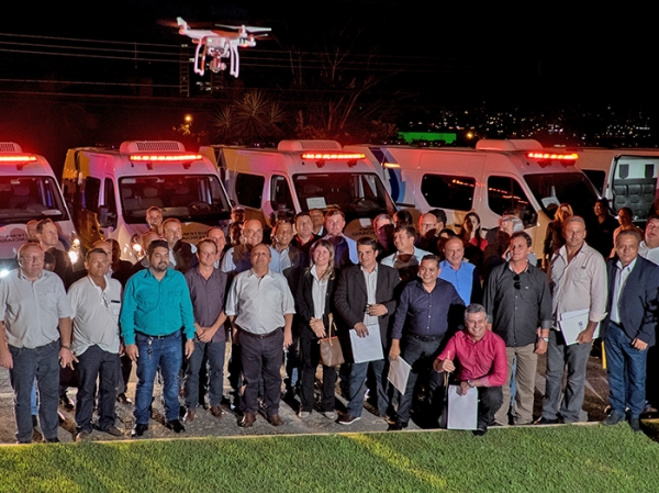 Pedro Taques destaca sucesso de reuni�o com prefeitos e vices
