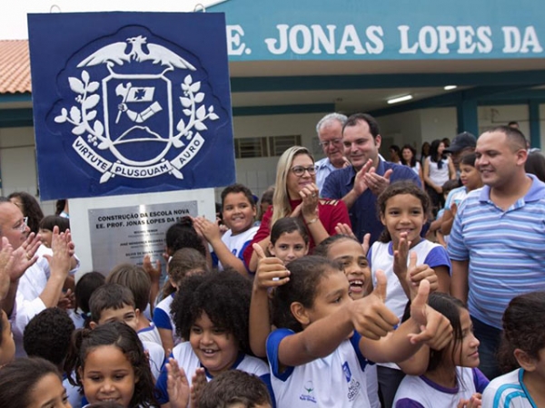 Tangar� da Serra recebe duas escolas modelos da rede estadual