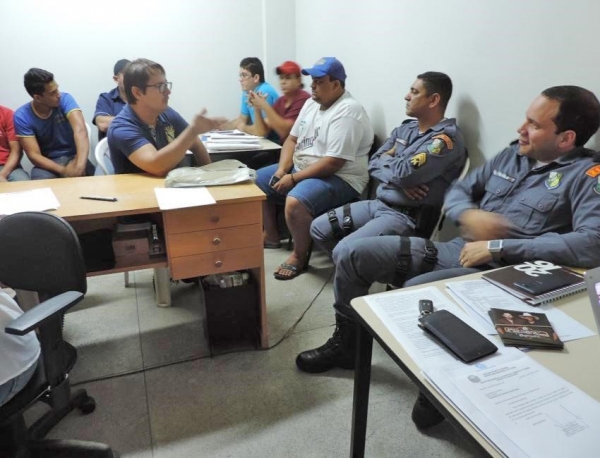 Secret�rio da SECITUR se re�ne com PM e Associa��o do Som Automotivo para discutir a pr�tica dentro do munic�pio