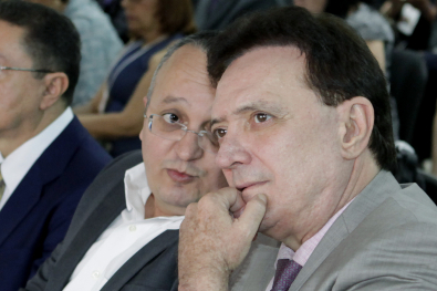 Taques v� coniv�ncia do TCE em desvios e diz que conselheiro faz 