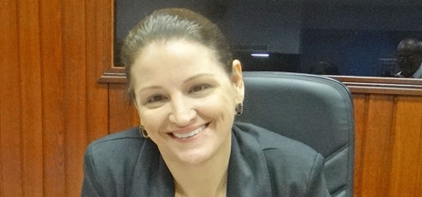 Vereadora Marta Dalpiaz quer licen�a maternidade de 180 dias para servidoras p�blicas municipais.