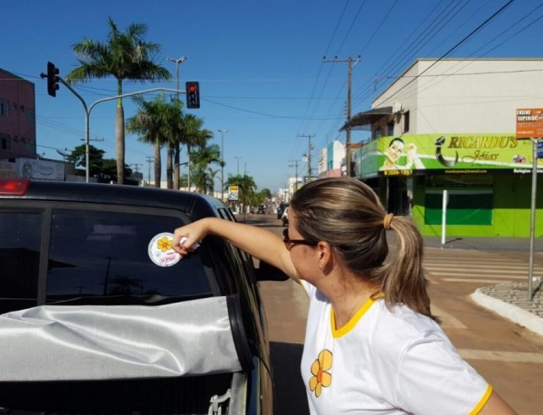 Servidores da Secretaria de Assist�ncia Social e Diversidade Cultural realizam pit stop na Av. Rio Arinos