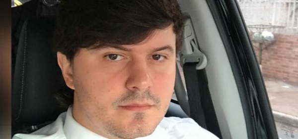 Filho de deputado bate Hilux em poste e est� em estado grave