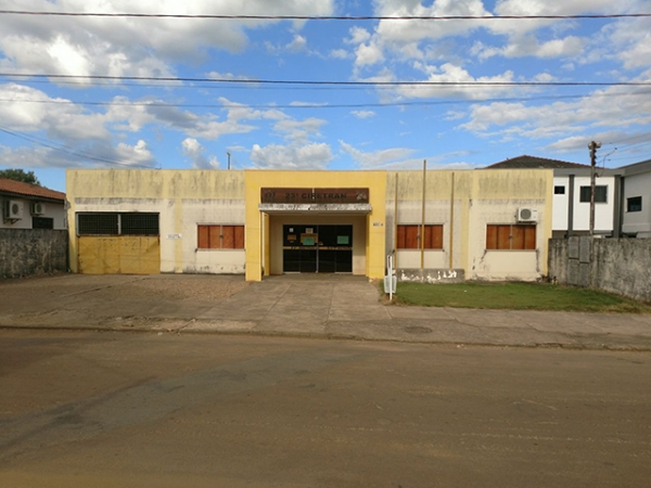 Pr�dios p�blicos do estado precisando de pintura.