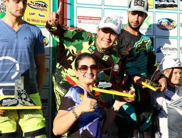 Juarenses lotam a pista de corrida para assistir a 2� Etapa do Campeonato de Velocross