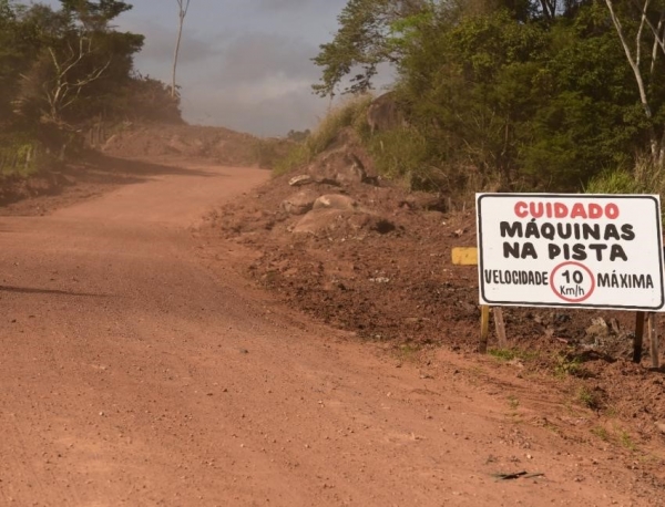 Secretaria de Transporte realiza servi�os com cinco frentes de trabalho nas estradas