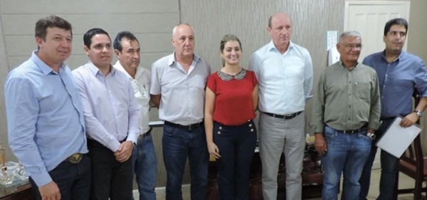 Prefeita se re�ne com secret�rio de Pol�ticas Agr�colas do Minist�rio da Agricultura, Pecu�ria e Abastecimento (MAPA)
