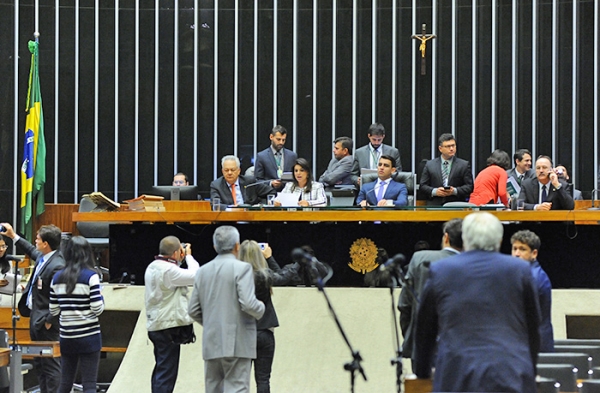 Michel Temer � notificado, e Plen�rio analisar� den�ncia contra o presidente da Rep�blica nesta quarta-feira