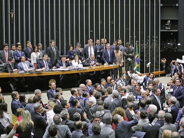 C�mara dos deputados nega autoriza��o para processo contra Temer no Supremo