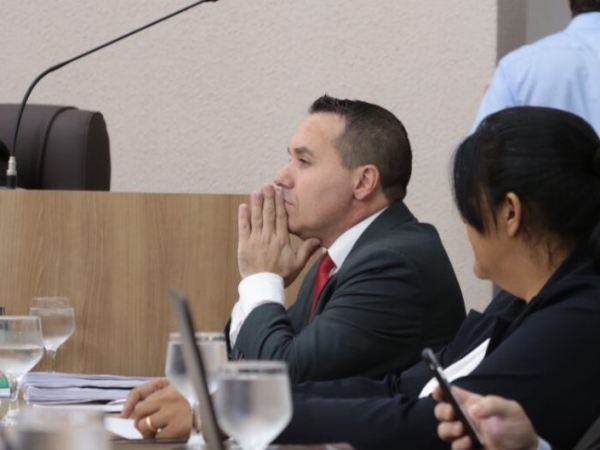 C�mara de Sinop cassa mandato do vereador Fernando Brand�o em sess�o hist�rica